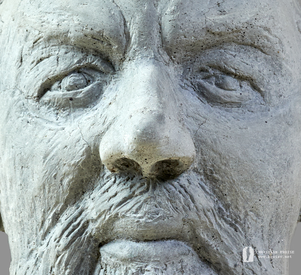 Portrait 2, détails (Béton) de Christian Broise
